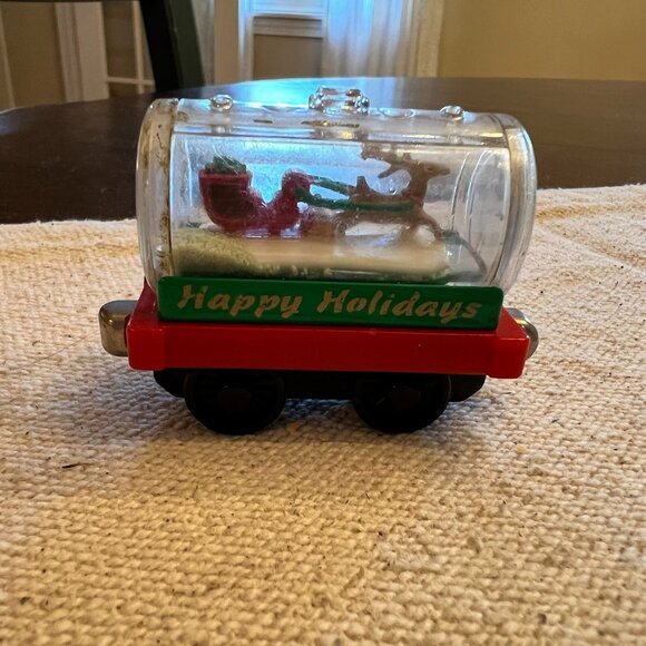 2004 Thomas Take Along Snow Globe Happy Holidays Christmas Tanker Train Car - Picture 4 of 9